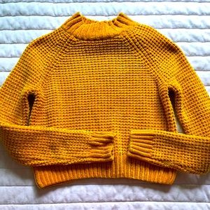 H&M MUSTARD SWEATER